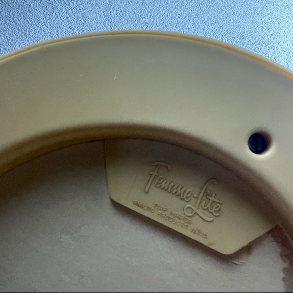 Vintage l 60s Femme-Lite Oval Hollywood Glamour Gal Pinup Lighted Vanity Mirror - Picture 10 of 14